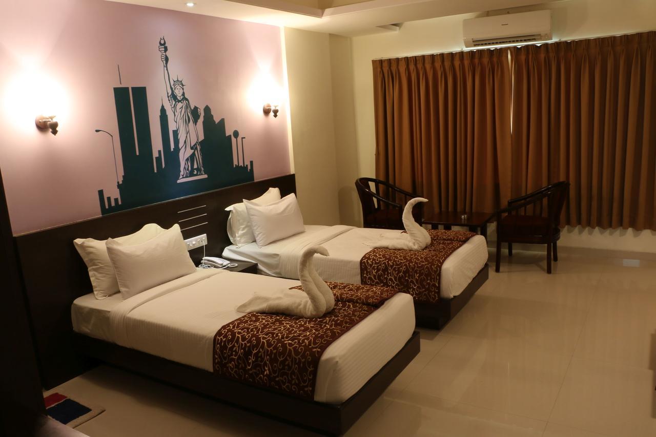 Hotel Reevanta Даман Екстериор снимка