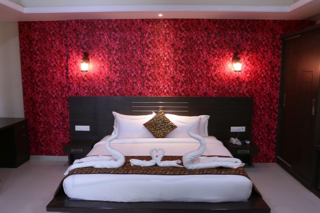 Hotel Reevanta Даман Екстериор снимка