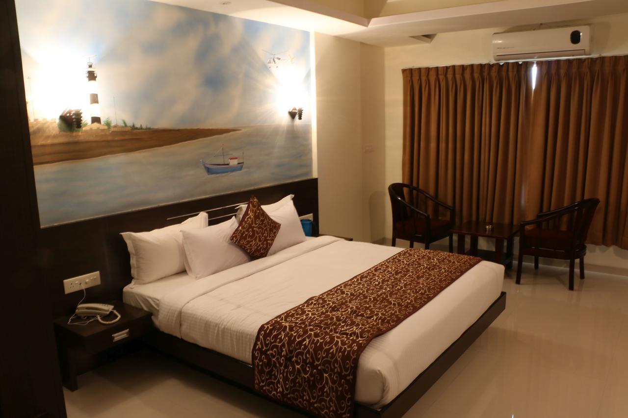 Hotel Reevanta Даман Екстериор снимка