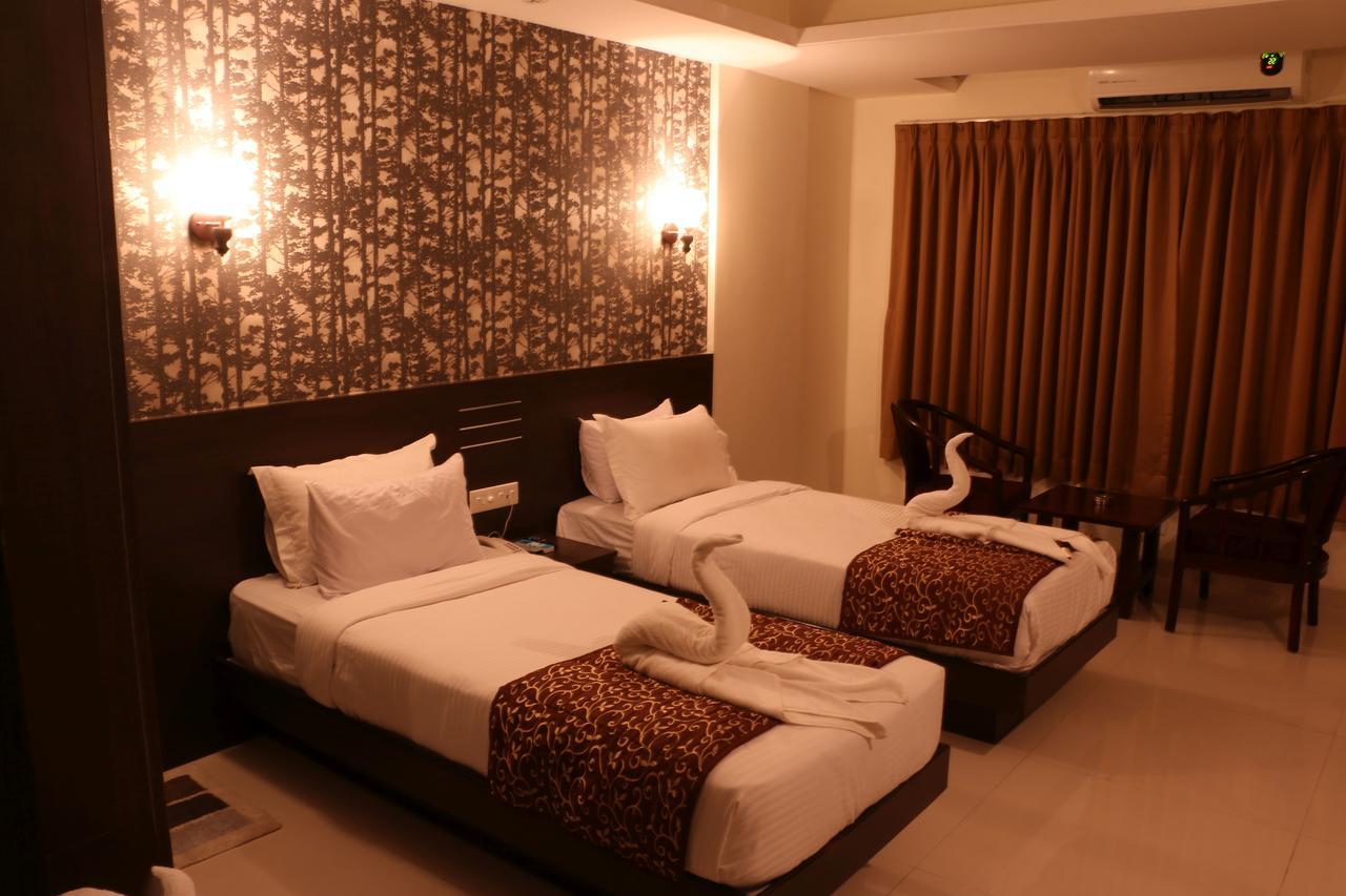 Hotel Reevanta Даман Екстериор снимка